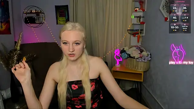 Snapshot of madam_uliis chatting on May 2026 08:55:02 AM madam uliis online show from May 2026 08:55:02 AM