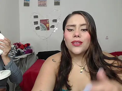 Snapshot of nicky_andcamil chatting on November 2025 11:15:01 PM nicky andcamil online show from November 2025 11:15:01 PM