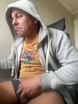 Snapshot of Gusta_bi chatting on April 2026 05:49:01 PM Gusta bi online show from April 2026 05:49:01 PM