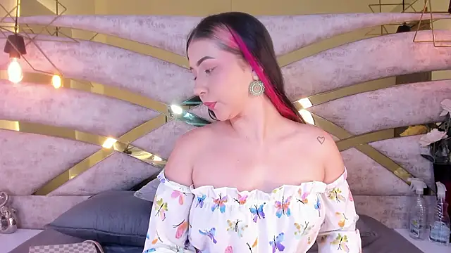 Sofiia Rossee  online show from February 2026 07:56:01 PM