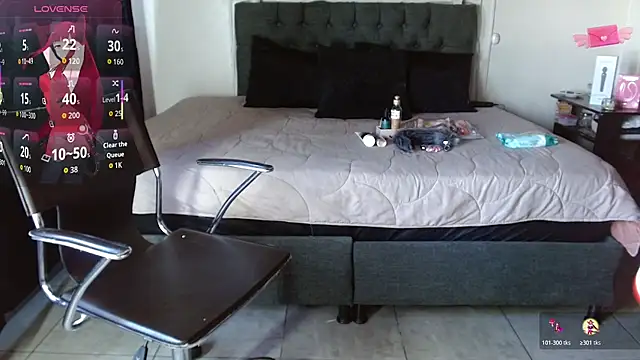 Snapshot of mia_velvet1 chatting on November 2025 01:33:02 PM mia velvet1 online show from November 2025 01:33:02 PM