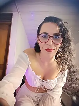 Snapshot of mia_velvet1 chatting on May 2026 07:10:02 PM mia velvet1 online show from May 2026 07:10:02 PM