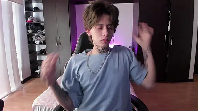 xIce Boy online show from February 2026 01:15:01 PM