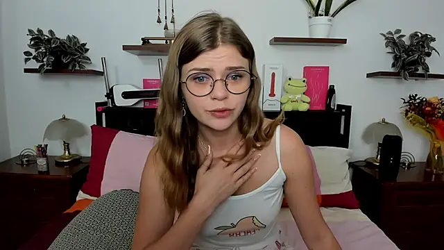 Snapshot of HaleyReedme chatting on June 2026 07:13:01 AM HaleyReedme online show from June 2026 07:13:01 AM