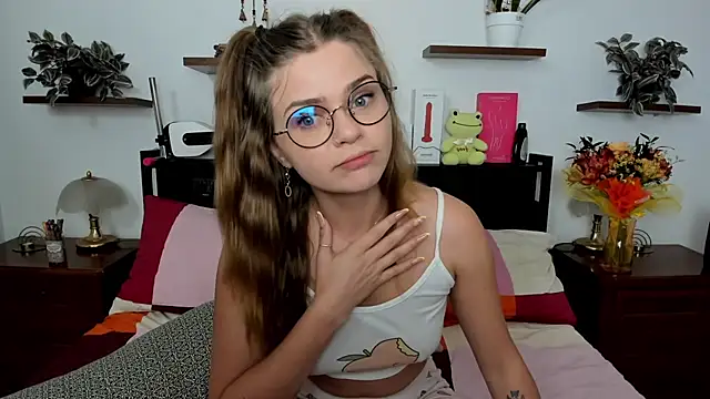 Snapshot of HaleyReedme chatting on June 2026 07:01:02 AM HaleyReedme online show from June 2026 07:01:02 AM