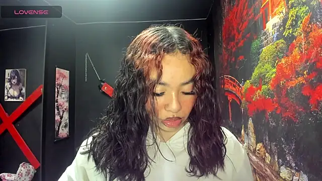 Tracy KS online show from December 2025 07:00:01 PM