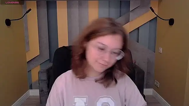 AngelinaLow online show from November 2025 06:41:02 AM