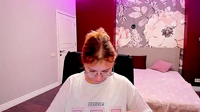 AngelinaLow online show from February 2026 12:35:02 PM