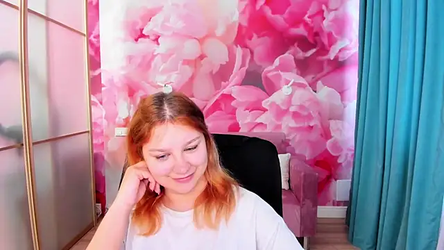 Snapshot of AngelinaLow chatting on May 2026 11:27:02 AM AngelinaLow online show from May 2026 11:27:02 AM