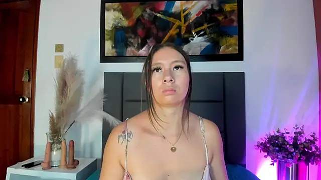 Snapshot of BeckyVidal chatting on December 2025 05:51:02 PM BeckyVidal online show from December 2025 05:51:02 PM