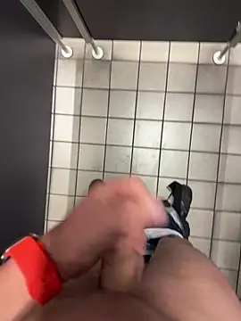 Snapshot of wassermann8484 chatting on October 2025 01:39:01 AM wassermann8484 online show from October 2025 01:39:01 AM