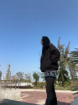 linger-23 online show from January 2026 06:29:01 AM