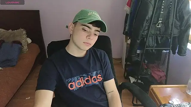 Snapshot of lukeboyce33 chatting on May 2026 10:05:02 PM lukeboyce33 online show from May 2026 10:05:02 PM