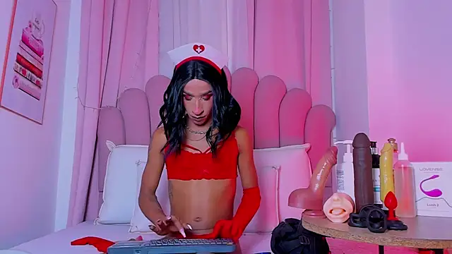 Snapshot of NicoleMadrird chatting on February 2026 05:24:01 PM NicoleMadrird online show from February 2026 05:24:01 PM