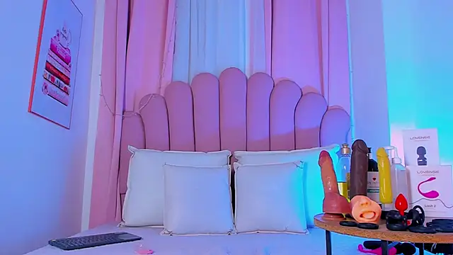 Snapshot of NicoleMadrird chatting on March 2026 11:39:02 AM NicoleMadrird online show from March 2026 11:39:02 AM