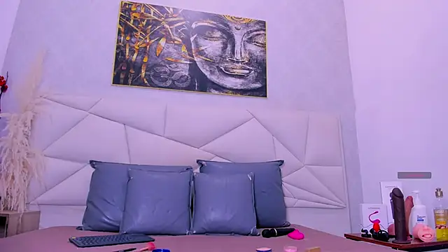 Snapshot of NicoleMadrird chatting on March 2026 11:36:01 AM NicoleMadrird online show from March 2026 11:36:01 AM