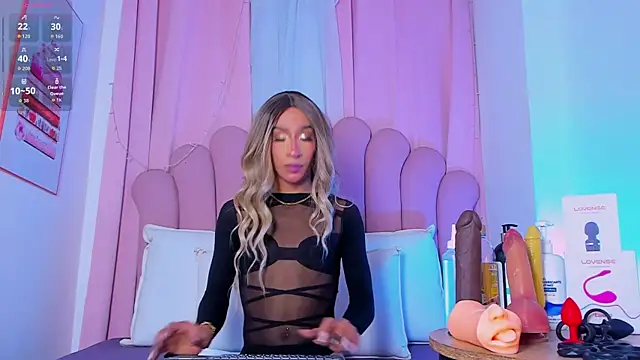 Snapshot of NicoleMadrird chatting on April 2026 12:17:02 PM NicoleMadrird online show from April 2026 12:17:02 PM