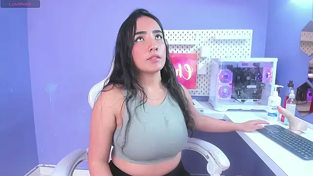 Alice 26  online show from January 2026 03:16:01 PM