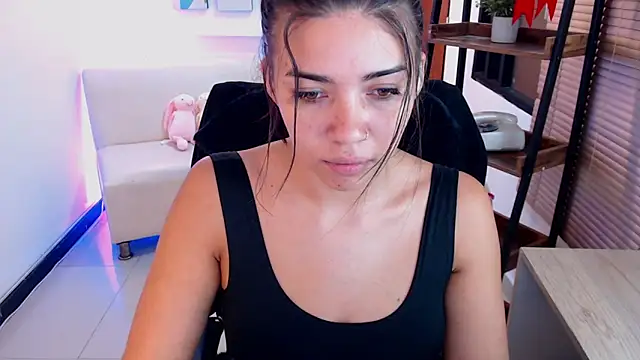 Snapshot of dangel_noir6 chatting on April 2026 12:07:02 PM dangel noir6 online show from April 2026 12:07:02 PM