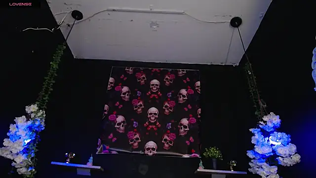 Hairydoll  online show from October 2025 09:22:01 PM