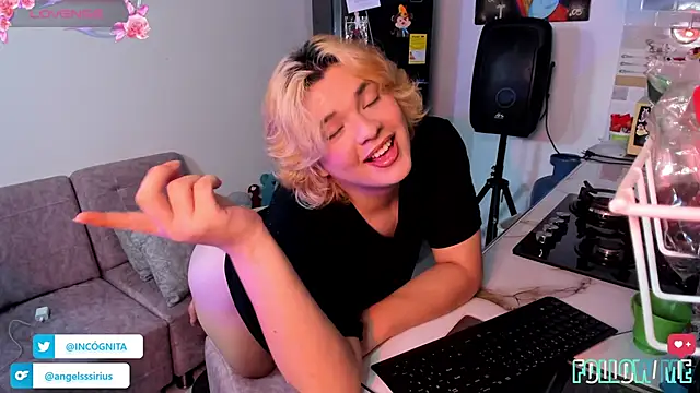 adam angelssss online show from December 2025 08:18:02 PM