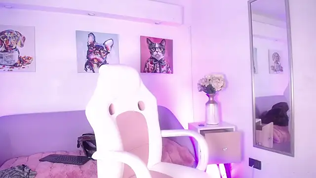 Snapshot of SamyJhomson chatting on November 2025 03:40:01 AM SamyJhomson online show from November 2025 03:40:01 AM