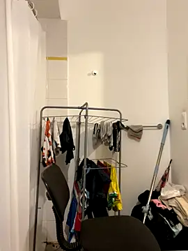 Renoirmonter online show from December 2025 05:59:02 AM