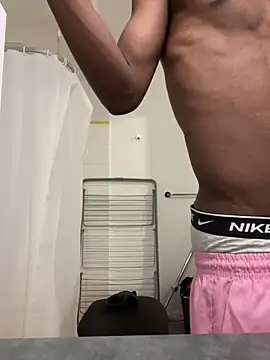 Snapshot of Renoirmonter chatting on February 2026 03:08:01 PM Renoirmonter online show from February 2026 03:08:01 PM