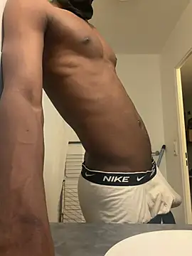 Snapshot of Renoirmonter chatting on February 2026 03:10:01 PM Renoirmonter online show from February 2026 03:10:01 PM