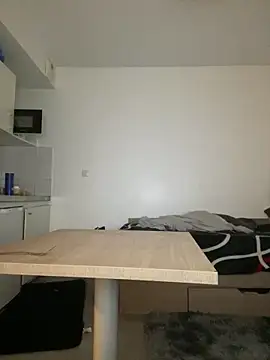 Snapshot of Renoirmonter chatting on March 2026 07:16:02 PM Renoirmonter online show from March 2026 07:16:02 PM