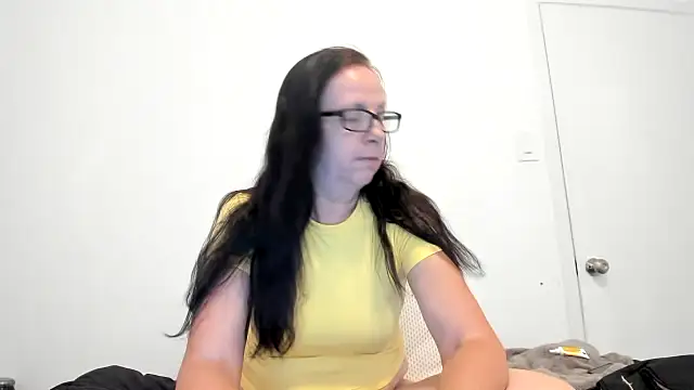 Snapshot of peachgoddess chatting on May 2026 12:22:02 PM peachgoddess online show from May 2026 12:22:02 PM