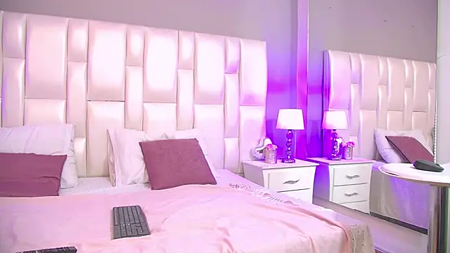 Mandyy1  online show from March 2025 01:49:01 PM