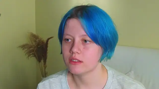 Snapshot of ErlineBeamer chatting on March 2025 04:37:02 PM ErlineBeamer online show from March 2025 04:37:02 PM