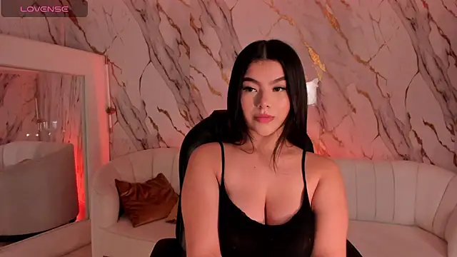 CandaseRussell online show from December 2025 08:39:02 PM