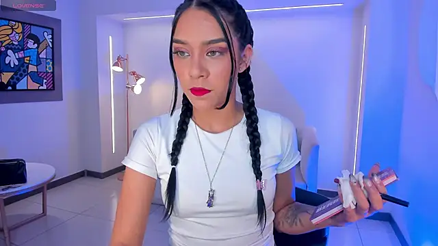 Snapshot of AmaliaCrus chatting on September 2025 11:43:01 PM AmaliaCrus online show from September 2025 11:43:01 PM