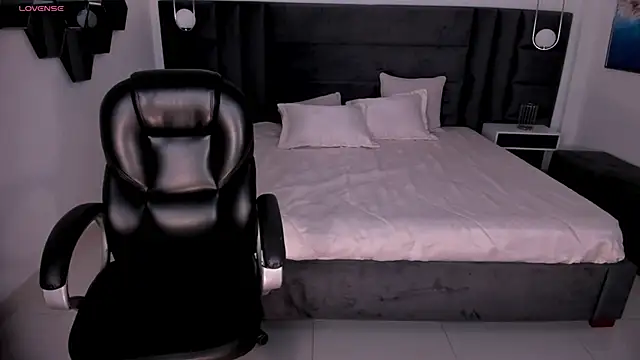 LarisaSmirnov online show from January 2026 03:54:01 AM