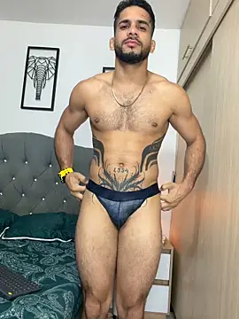 Maximiliano ford online show from May 2026 10:44:01 AM
