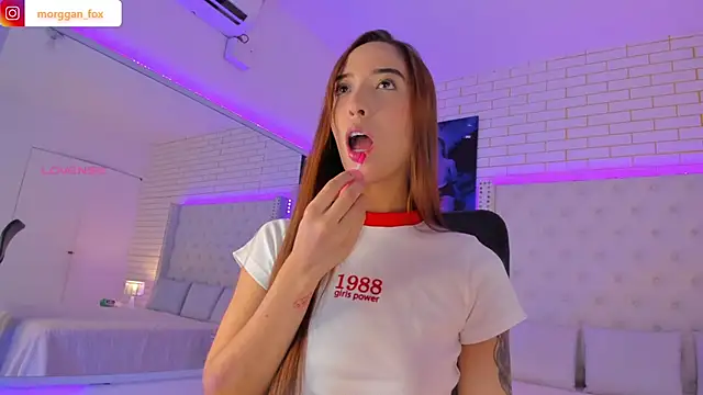 Morggan Fox  online show from November 2025 04:34:02 AM