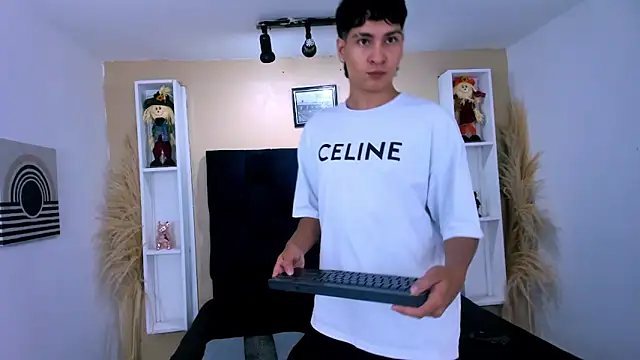 Jhojan twink online show from October 2025 05:02:02 AM