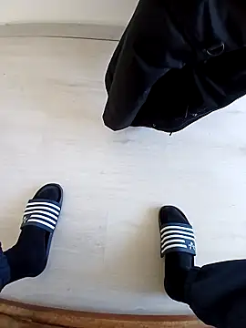 Snapshot of Viktoriya001 chatting on March 2025 04:34:02 PM Viktoriya001 online show from March 2025 04:34:02 PM