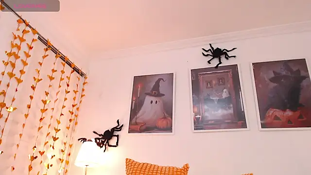 Valen ross  online show from October 2025 11:48:02 PM