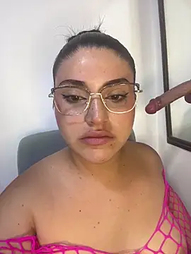 Snapshot of pareja_curiosa19 chatting on May 2026 01:33:01 AM pareja curiosa19 online show from May 2026 01:33:01 AM
