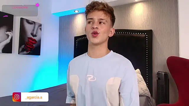 LiamWildx20 online show from February 2026 04:10:01 AM