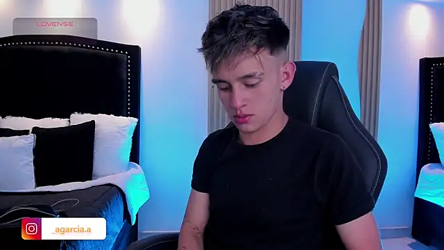LiamWildx20 online show from May 2026 04:39:01 AM