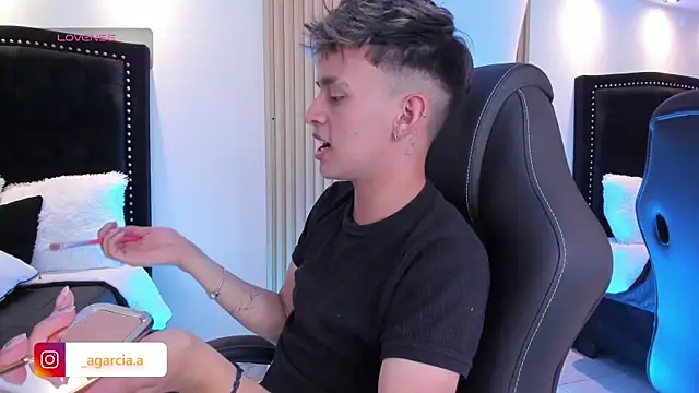 LiamWildx20 online show from May 2026 04:21:02 AM