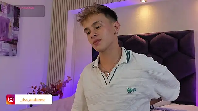 Snapshot of LiamWildx20 chatting on July 2026 01:00:01 AM LiamWildx20 online show from July 2026 01:00:01 AM