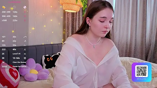 ConstanceHelms online show from April 2026 07:45:01 AM