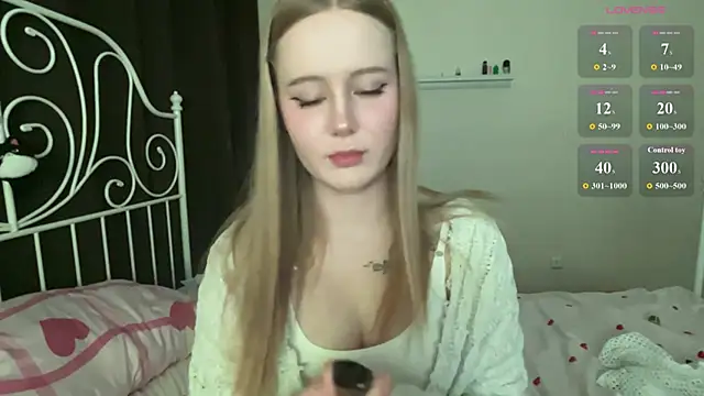 LolyaMin online show from April 2026 06:21:01 PM