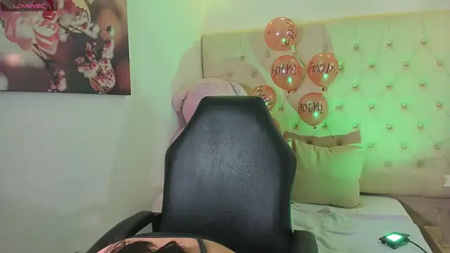 abby roux online show from November 2025 03:40:02 AM