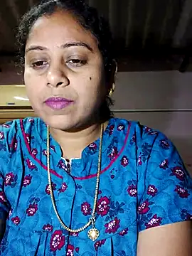 Snapshot of JENNIFERtamil chatting on January 2026 01:05:02 PM JENNIFERtamil online show from January 2026 01:05:02 PM